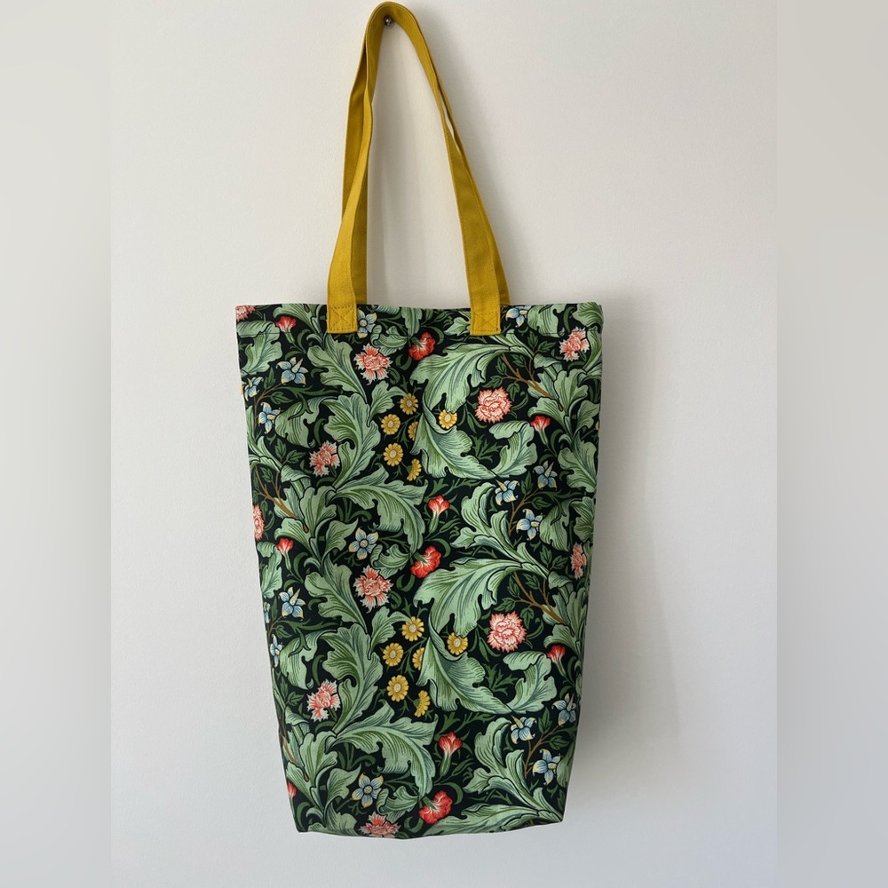 NWT V&A Museum green organic cotton canvas tote bag